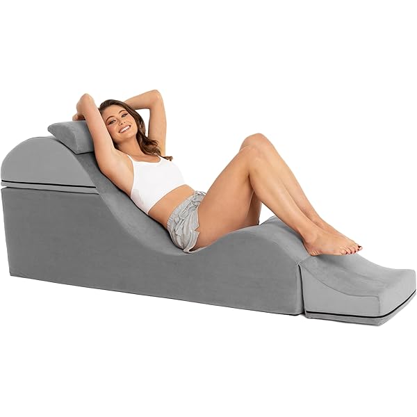 Viral - Midnight Convertible Lounge