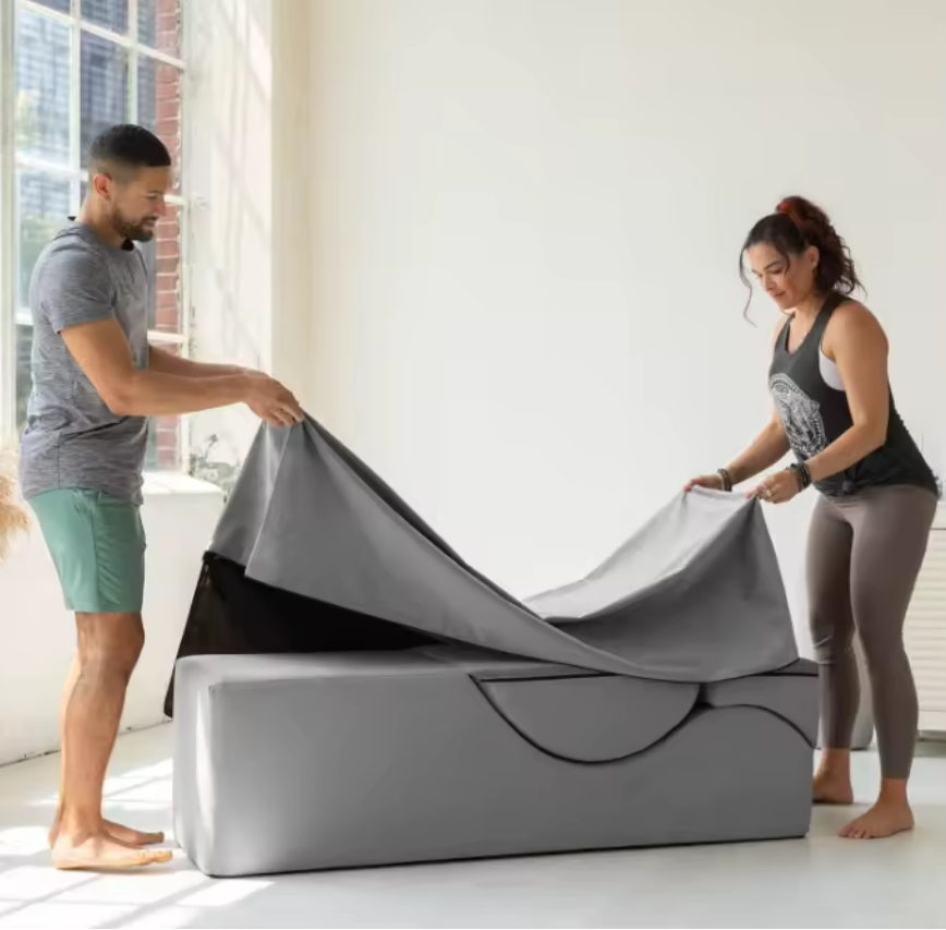 Viral - Midnight Convertible Lounge